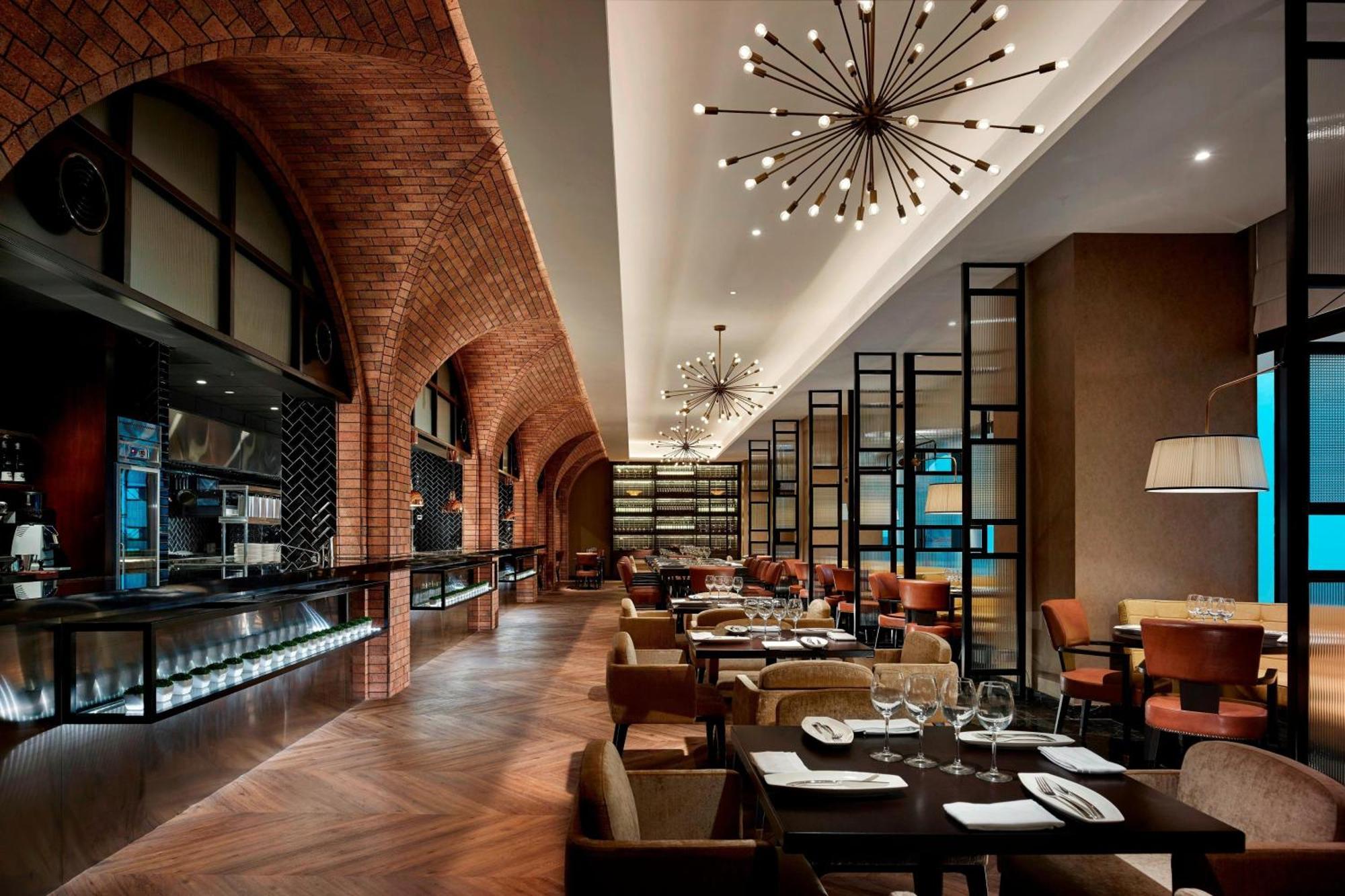 Hotel Stripes Kuala Lumpur, Autograph Collection 5*